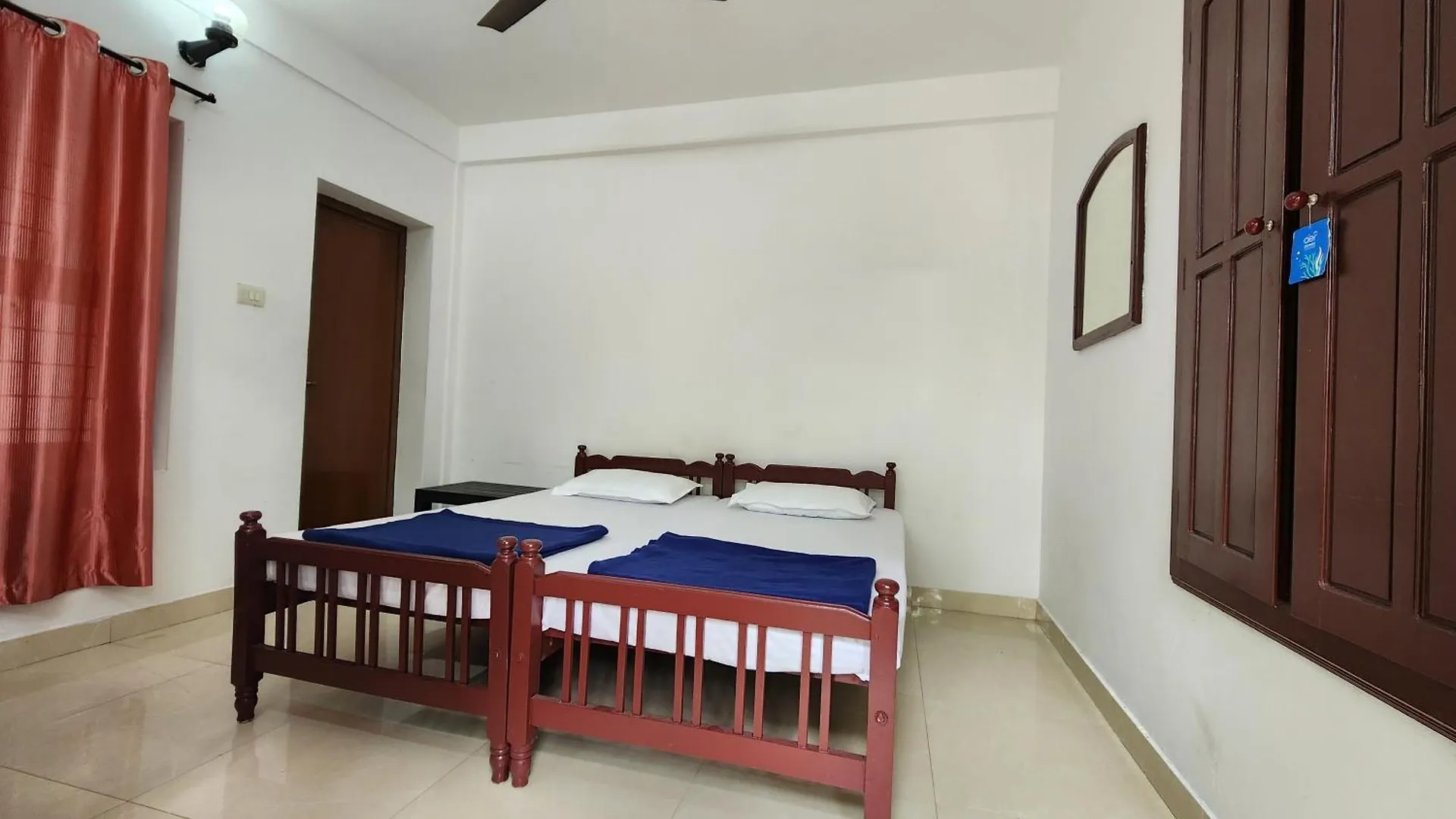 Navarang Villa Kalpatta Quarto em Acomodações Particulares