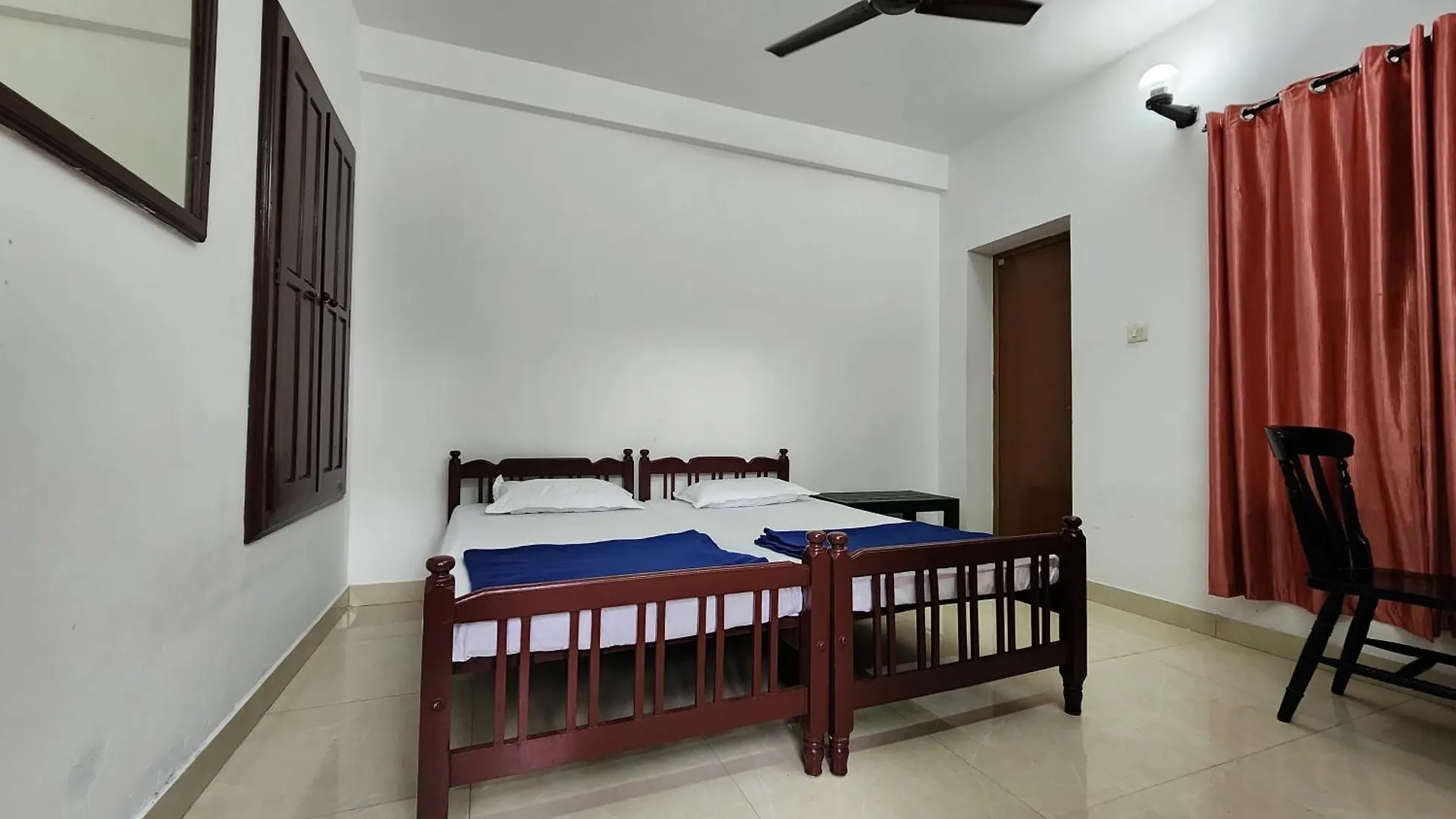 Navarang Villa Kalpatta Quarto em Acomodações Particulares